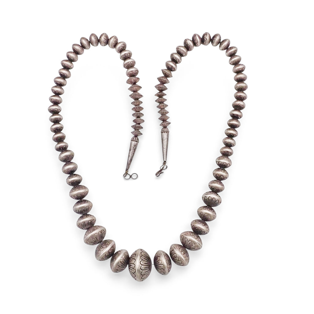 Late 20th Century Native American Hand-Chased Sterling Silver Graduated Navajo Pearls Bead Necklace