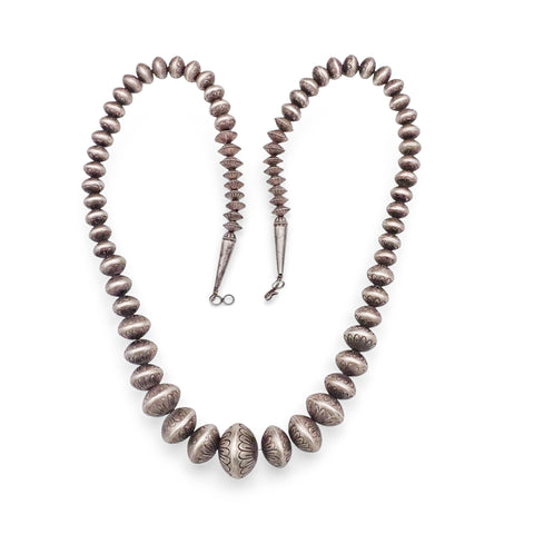 Late 20th Century Native American Hand-Chased Sterling Silver Graduated Navajo Pearls Bead Necklace