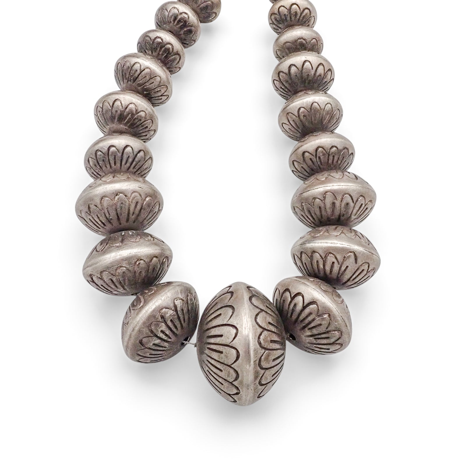 Late 20th Century Native American Hand-Chased Sterling Silver Graduated Navajo Pearls Bead Necklace