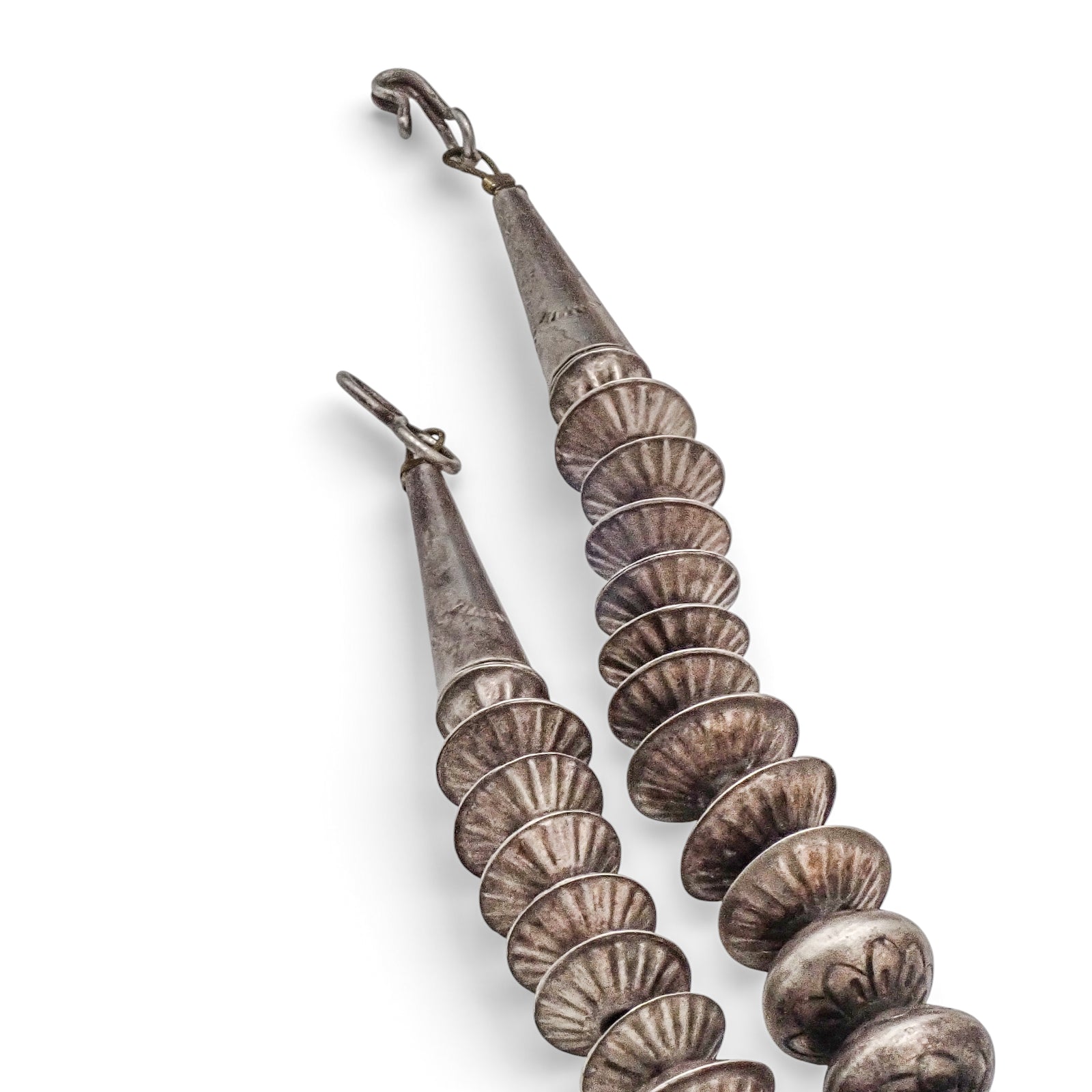 Late 20th Century Native American Hand-Chased Sterling Silver Graduated Navajo Pearls Bead Necklace