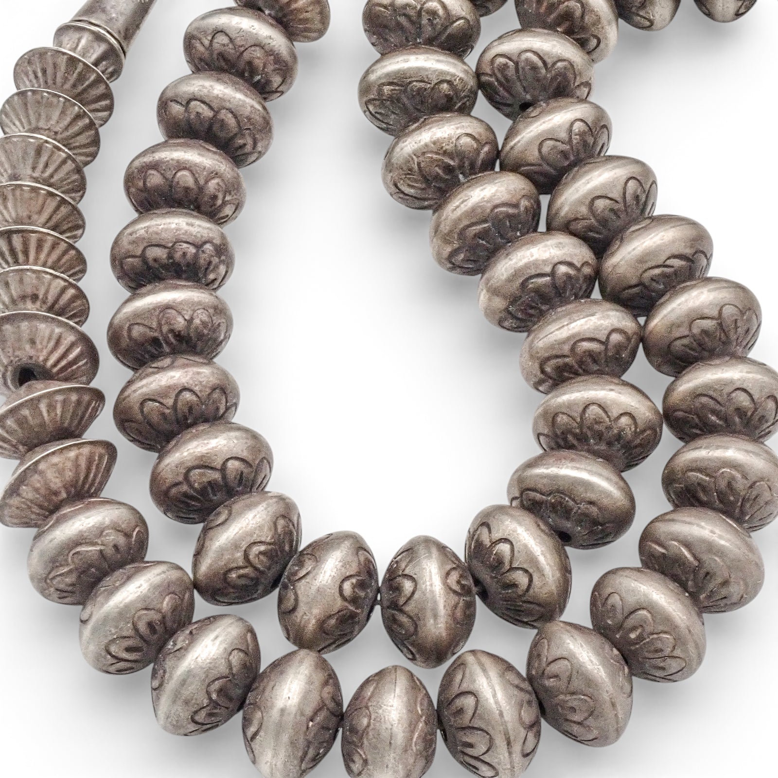 Late 20th Century Native American Hand-Chased Sterling Silver Graduated Navajo Pearls Bead Necklace