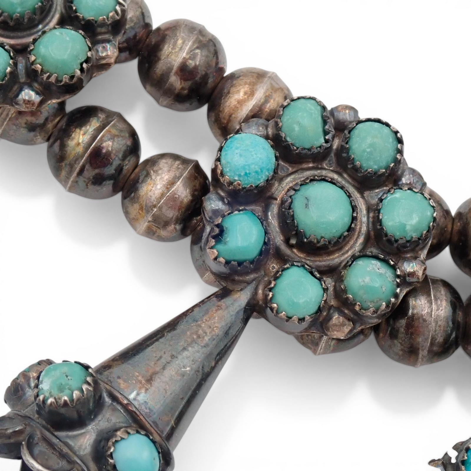 Mid-Century Zuni Turquoise Snake Eye Cluster Bell-Shaped Squash Blossom Necklace