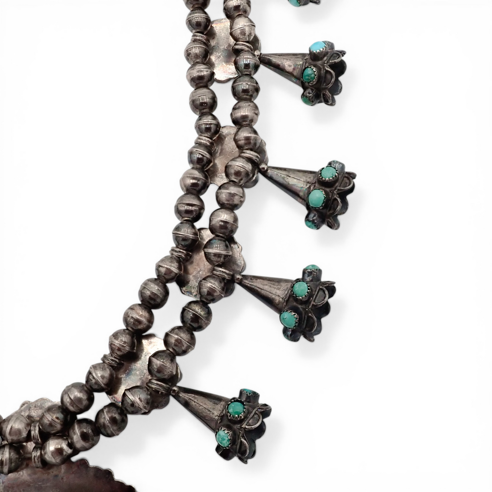 Mid-Century Zuni Turquoise Snake Eye Cluster Bell-Shaped Squash Blossom Necklace