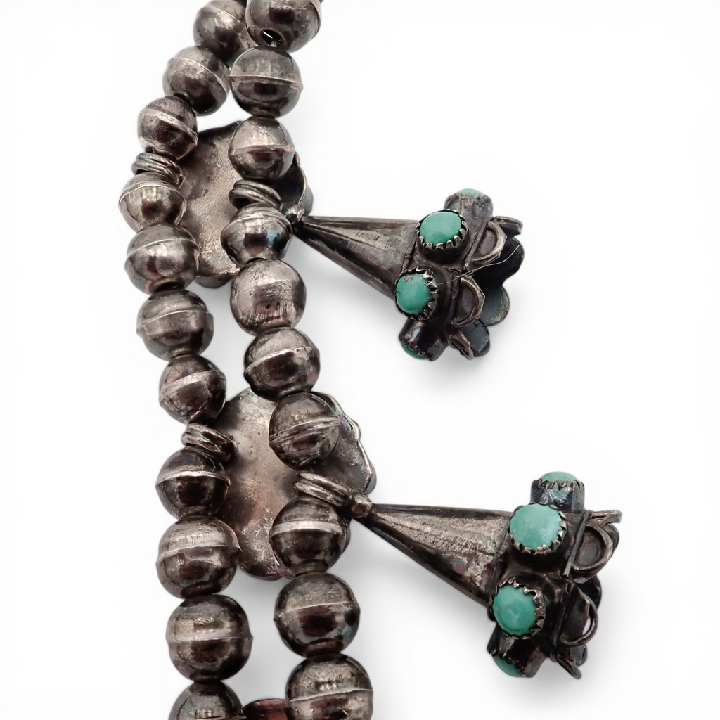 Mid-Century Zuni Turquoise Snake Eye Cluster Bell-Shaped Squash Blossom Necklace