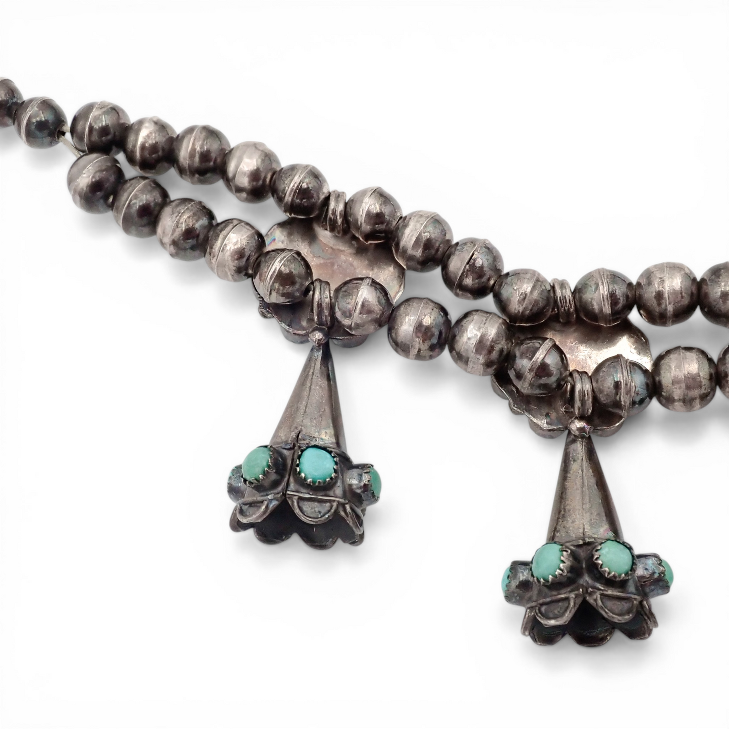 Mid-Century Zuni Turquoise Snake Eye Cluster Bell-Shaped Squash Blossom Necklace