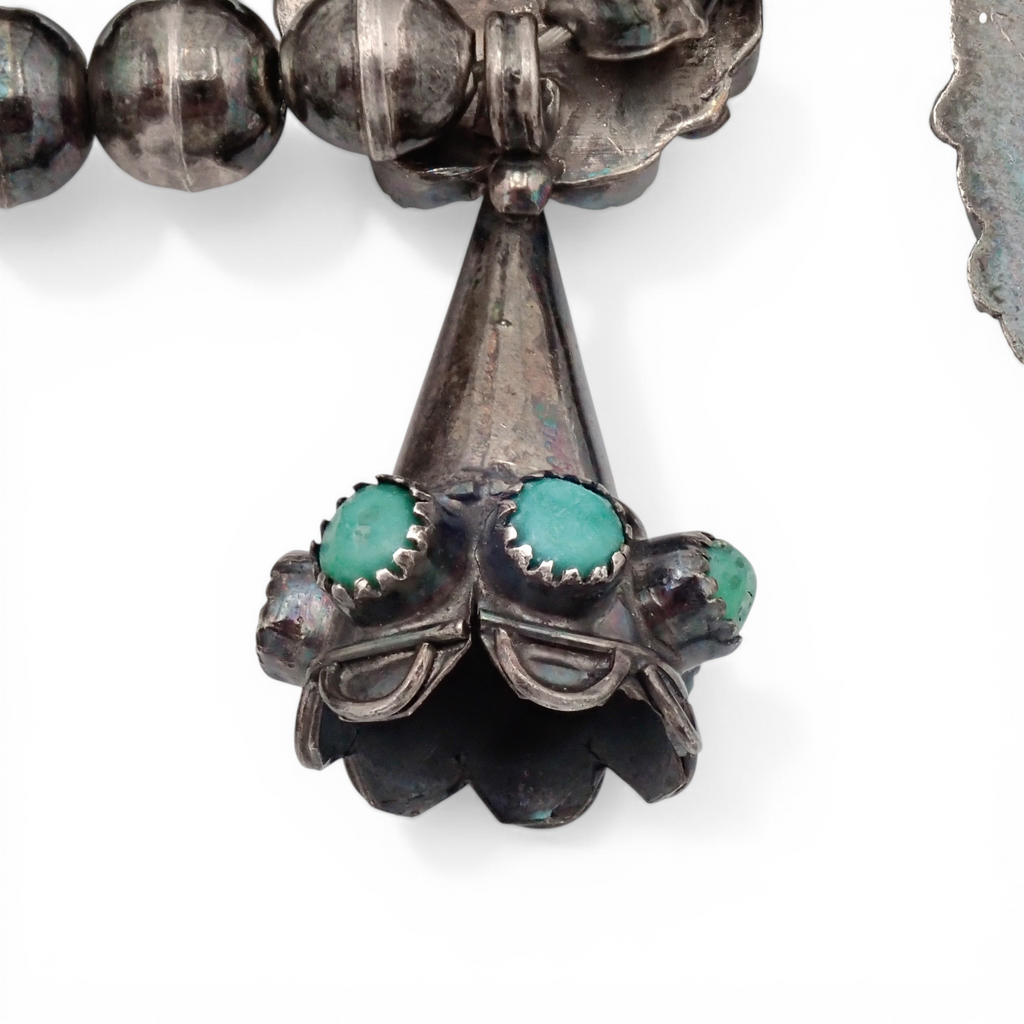 Mid-Century Zuni Turquoise Snake Eye Cluster Bell-Shaped Squash Blossom Necklace