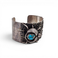 1970s Southwestern Navajo Kingman Turquoise Spider Sterling Silver Raised Web Shank Cuff Bracelet