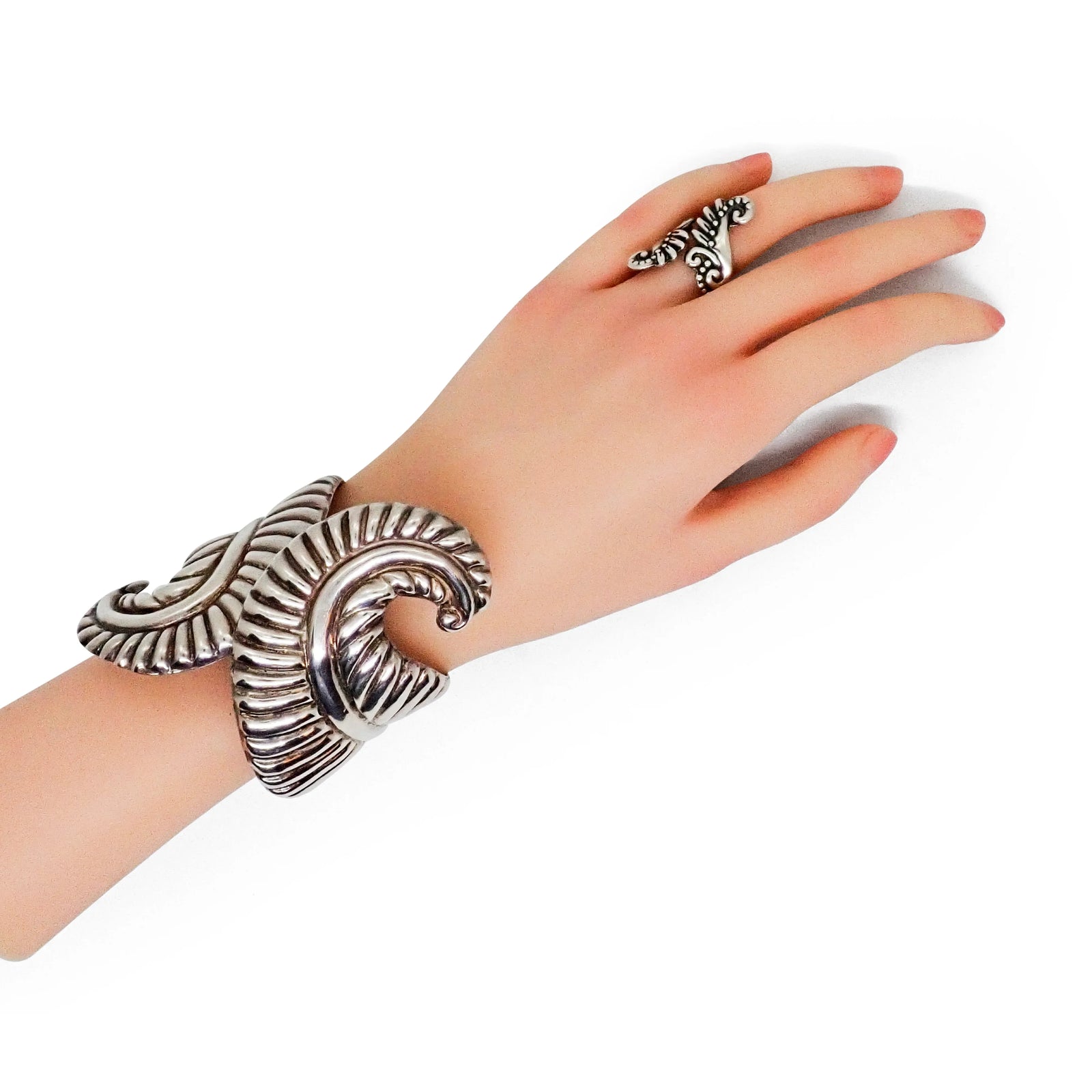 1950s TAXCO Sterling Silver Fern Motif Hinged Clamper Bracelet & Ring Set
