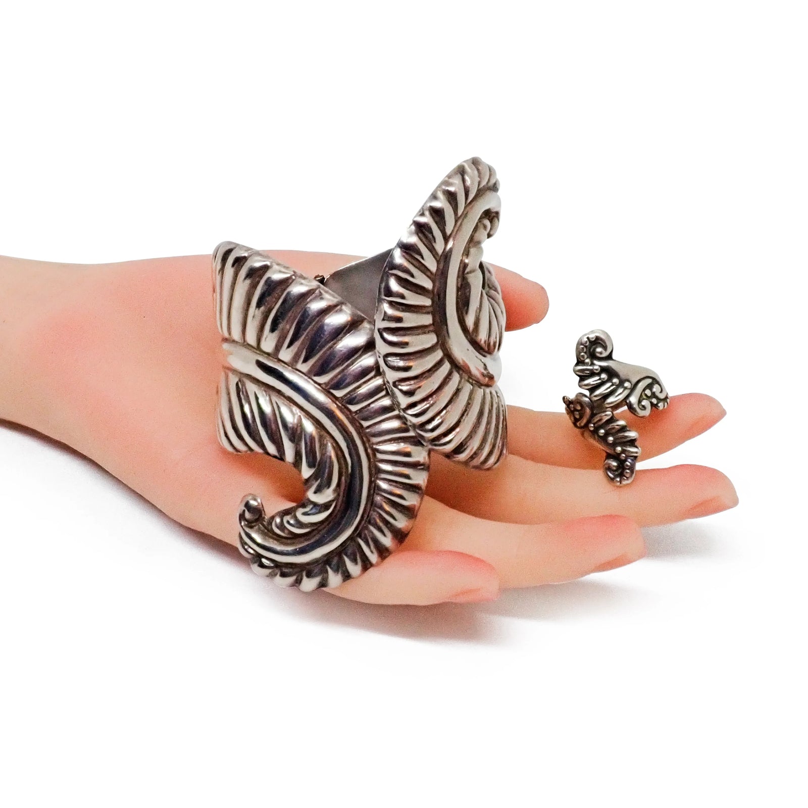 1950s TAXCO Sterling Silver Fern Motif Hinged Clamper Bracelet & Ring Set